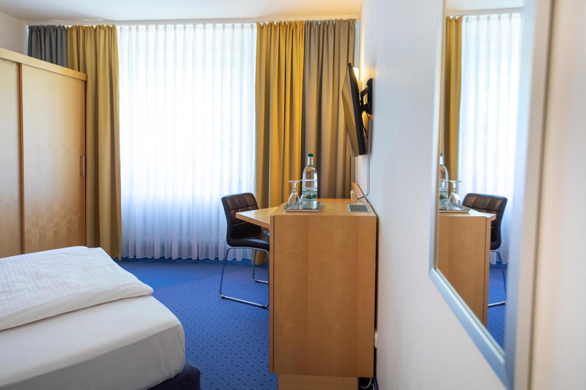 Achat Hotel Suhl Dış mekan fotoğraf